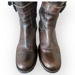 Vintage Y2K Knee Photo 5