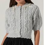 ASTR NWT  the Label Bow Cable Stitch Short Sleeve Cardigan Small, GREY Photo 2