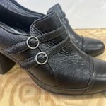 Clarks  ARTISAN Active Air Black Leather Prairie Chunky Heels Size 9.5M Cottage Photo 3