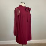 Vince Camuto  Long Sleeve Mini Shift Dress Size 14W Red Crepe High Tie Neck Photo 1