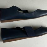 Blondo - Women's Brielle Waterproof Flat Shoes Navy Blue Career Work Slip On Photo 2