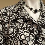 Buttons The TOG Shop Light SummerBlack & White Floral Print Black 4  Jacket Sz XL Photo 2
