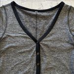 Lululemon Women’s Rulu Awesoma Henley Long Sleeve V-neck Tee Heathered Black SM Photo 4