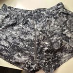 Lululemon Hotty Hot Short 2.5” Size 8 Photo 0