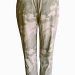 Hollister  Camo Ultra High Rise Green Jogger Casual Camouflage Pants ~ Women's XS Photo 2