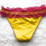 Beach Bunny  Hot In‎ The City Limited Edition Bikini Bottom Photo 4