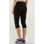Lululemon  Leggings Size 8 Black Run Mod Moves Crop Capri Athletic Photo 3