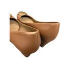 Tory Burch Chelsea Tan Leather Wedge Heel Gold Logo Pumps Size 6 Photo 8