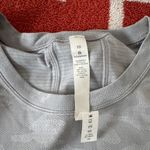 Lululemon  Gray Short Sleeve Tee Photo 1