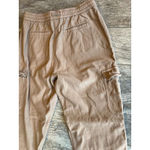 Athleta Farallon Cargo Crop Pants size 6 531093 Capri Pull on pant Khaki Beige Photo 7