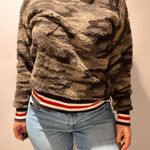 Derek Heart Sweatshirt Photo 0