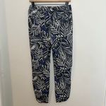 Marine layer - Allison Pant in Phantom/White Foliage Print Pull On Casual Pant Photo 5