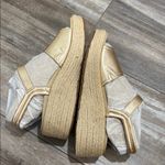 Abeo Solstice Buckle wedge sandal comfort cushioned gold metallic shoes size 7.5 Photo 9