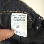 Just Black  Raw Hem Ankle Jeans in Dark Wash Size 30 Photo 4
