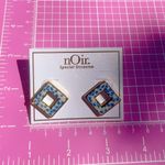 Noir blue dots diamond shape 💠 gold tone studs earrings Photo 3