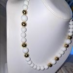 American Vintage VTG 80’s Elegant White and Gold Beaded Necklace 18”L Photo 3
