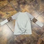 Women’s Long Sleeve Stripe Leopard T Photo 4