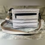 THINK ROYLN bum bag in white patent Photo 7