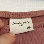 Cute lightweight pink t Photo 1