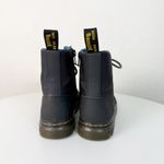 Dr. Martens  YOUTH COMBS UTILITY BOOTS in Black Photo 6