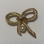 Beautiful Signed Aai Brooch Pin Gold Tone Bow Ribbon Photo 1