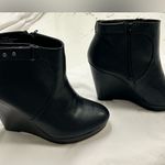 Torrid  ankle boots size 9W. Great shape black chunky nice Photo 0