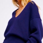 Free People  Navy Blue Allure Rib Knit Slouchy‎ V-Neck Pullover Sweater Size XS Photo 0
