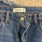 Abercrombie & Fitch Abercrombie Jeans High-Rise Photo 2