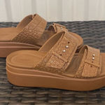 Crocs Brooklyn croco shine buckle women’s size 7  Photo 0