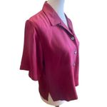 Tommy Bahama RARE 100% Silk Cropped Maroon Color Women’s Abalone Button Front Bl Photo 13