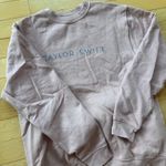 Taylor Swift  Sweatshirt and Sweat Pants Photo 1