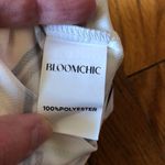 Bloomchic  NWT White Pink Square Pattern Zip Front Blouse 3/4 Sleeve Size 18-20 Photo 6