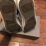 Converse cta low top gray shoes sneakers sz 7 womens Photo 2