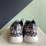 Nike Roshe Ones, Black/White Cherry Blossom Digital Print, Sz W7 VGUC Photo 3