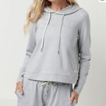Vuori  Halo Essential Hoodie XS Gray Heather Photo 0