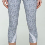Lululemon  Run Inspire Crop II Black Grey White Speckled Capri Legging Size 6‎ Photo 0