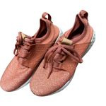 New Balance  Tennis shoes Photo 0