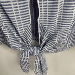 W5  Size 3X Blouse Top Blue White Short Cap Sleeve Scoop Neck Front Tie Women’s Photo 5