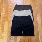 Aurola 3 Pack Power Biker Shorts NEW Size Medium Black, Chocolate, Mocha Black Photo 3