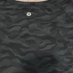 Lululemon Quick Pace Short Sleeve - Black Camo Photo 4