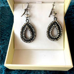 Very pretty black and‎ sparkly gemstone drop earrings. Photo 0