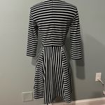 Gabby Skye Black & White Stripes V Neck 3/4 Sleeve Flare Skirt Dress Size 4 Photo 2
