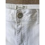 Seven 7 White cut off shorts embellished back pocket size 16 Photo 2