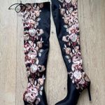 Jessica Simpson Over The Knee Stretch Black Floral Stiletto 4” Heel Size 6 Black Photo 0