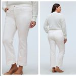 Madewell Mid Rise Kick Out With Magic Pocket White Size W 33P plus size Photo 1