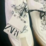 ZARA  casual womens sneakers size 6 NWT
Perfect for a vacation trip or any day Photo 0