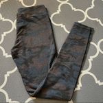 Sundry  Camo Cozy Leggings Size Medium 2 Womens Camouflage Yoga Pants Gray Photo 2