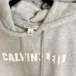 Calvin Klein Jeans Contrast Logo Cropped Hooded Sleeveless Sweatshirt Top VGUC Small Photo 6