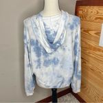 Kittenish Blue White Tie Dye Long Sleeve Cropped Boxy Hoodie Sweatshirt Medium Photo 2