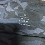 Camo Athletic Leggings Size Large Photo 1